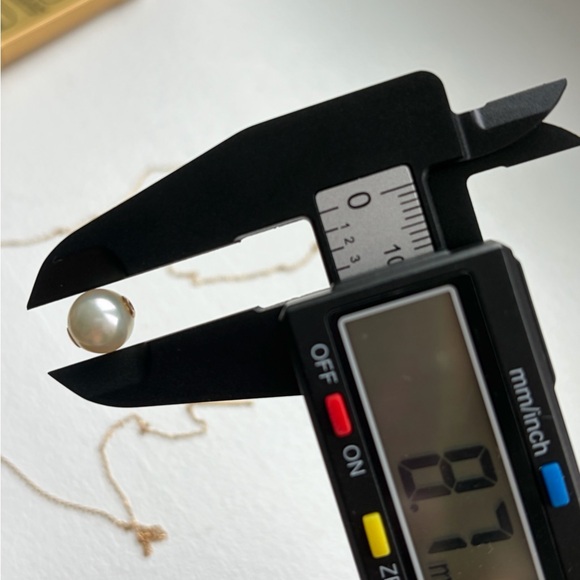 18K Gold The Starry Night 8.5mm+ Akoya Pearl Adjustable Necklace - Picture 9 of 10